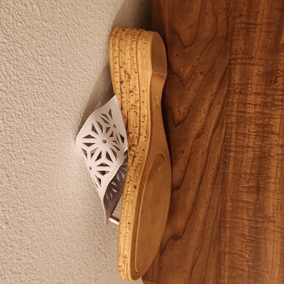 Spring Step White Leather Upper Thong Cut-Out Sandal White Size 9 - Picture 6 of 6